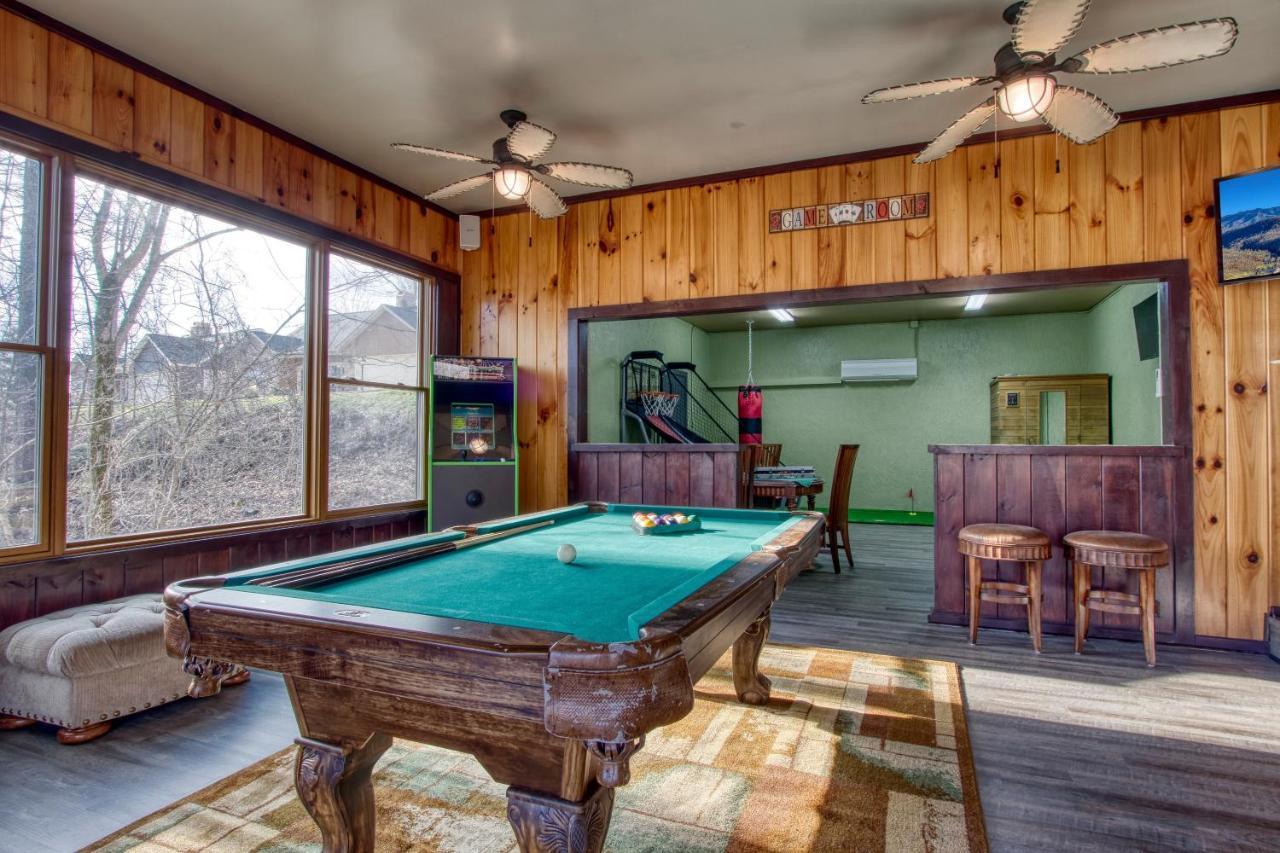 Saddleback Retreat, Game Room, Hot Tub, Wifi, 1089 Free Tickets Each Paid Day, Dollywood And More Sevierville Exterior photo