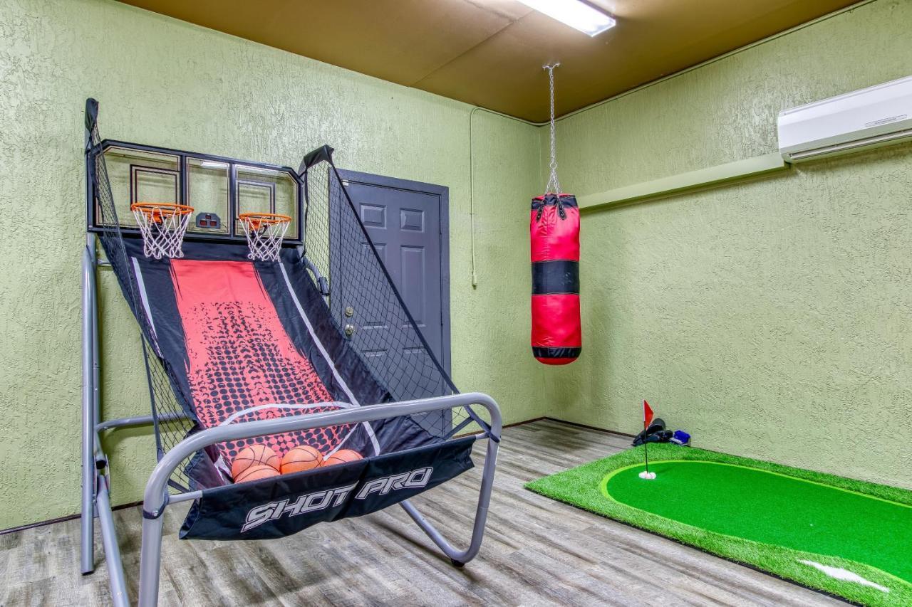 Saddleback Retreat, Game Room, Hot Tub, Wifi, 1089 Free Tickets Each Paid Day, Dollywood And More Sevierville Exterior photo